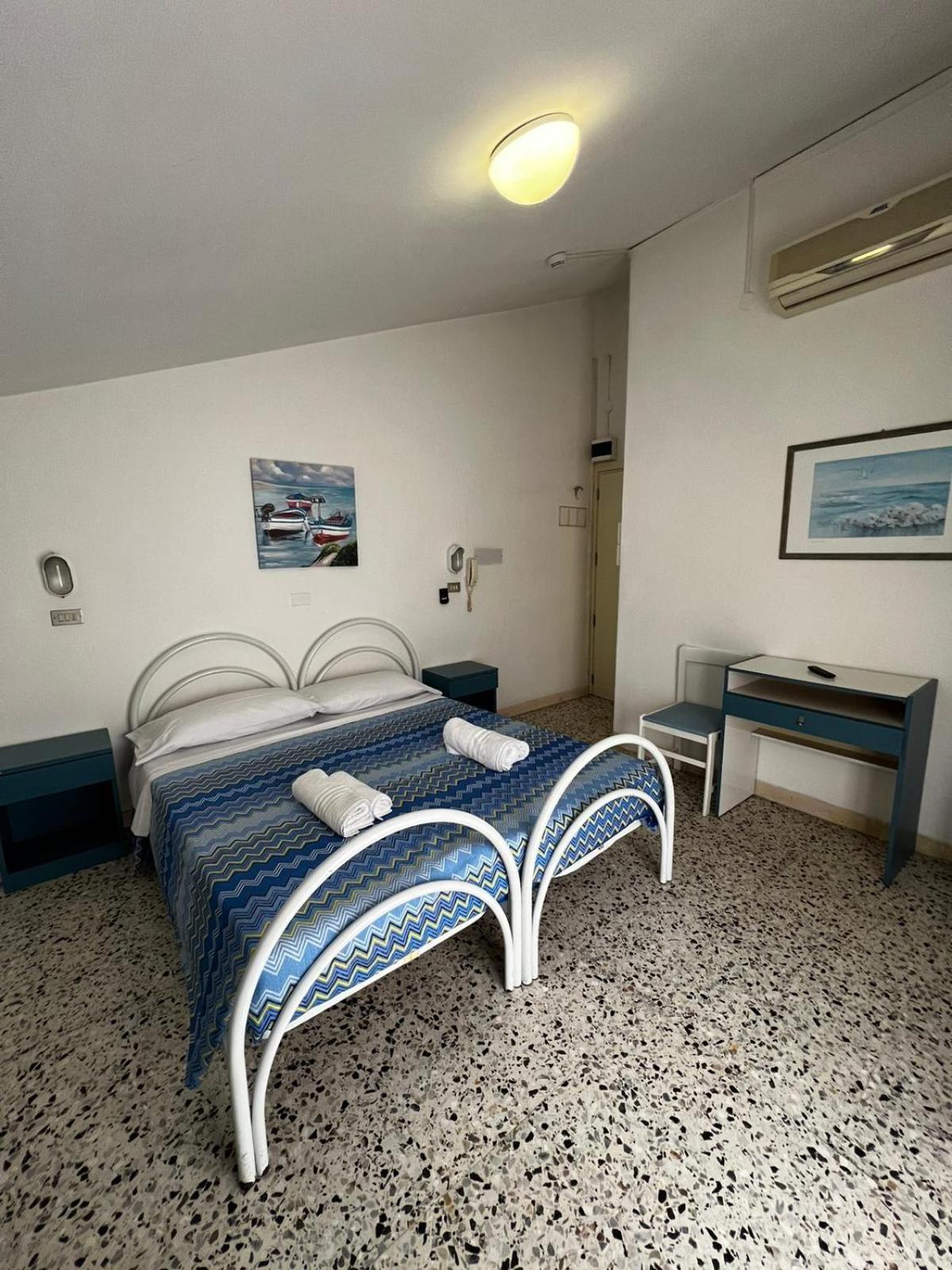Hotel Till Rímini